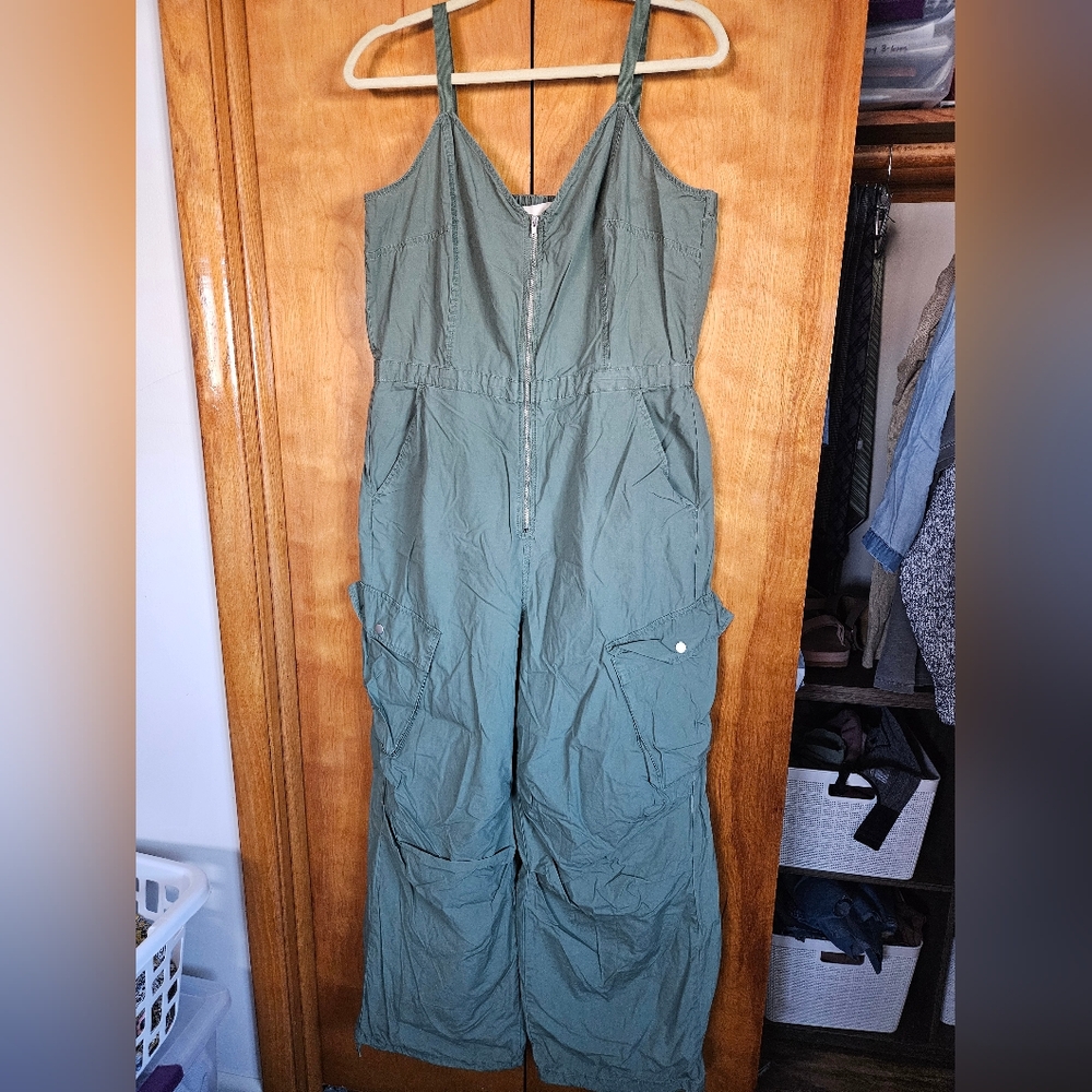 Nwot Universal Thread Jumpsuit Olive Green Size Large